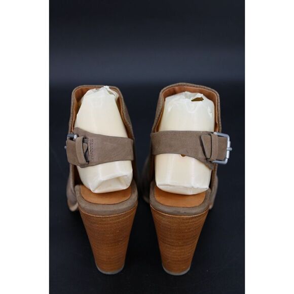 Gentle Souls by Kenneth Cole Women's Shiloh Ankle Bootie, Mushroom, 6 M US - Picture 7 of 10